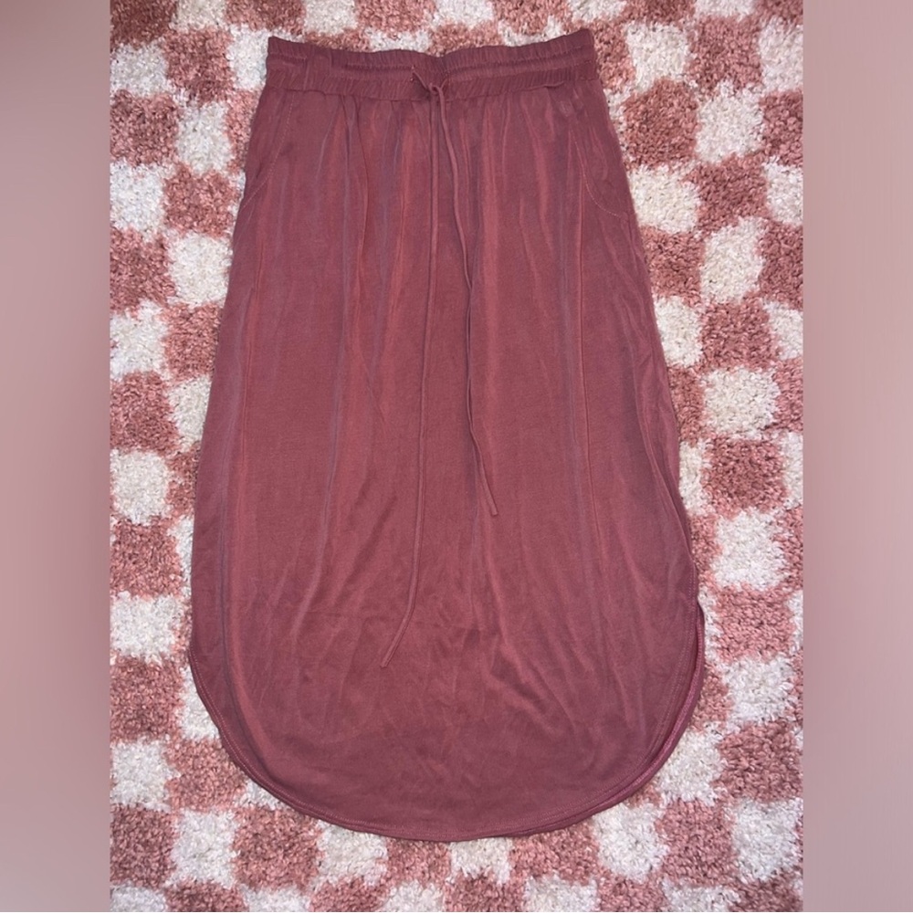 Sozy Small Camila Midi Skirt with pockets in Marsala